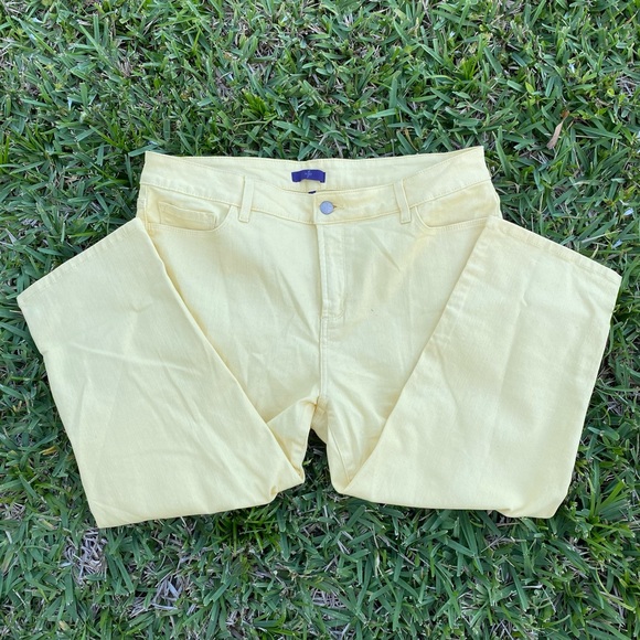 Yellow denim capris - Picture 5 of 5